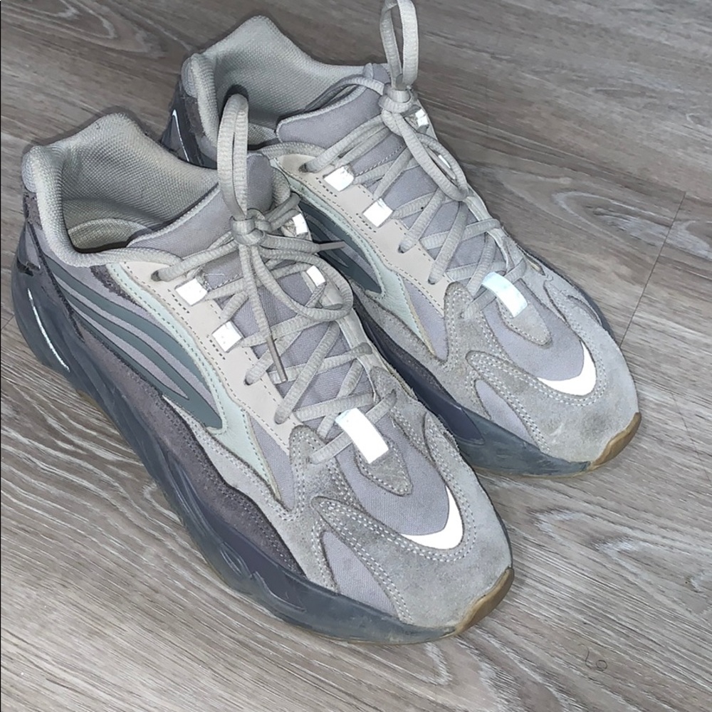Yeezy 700